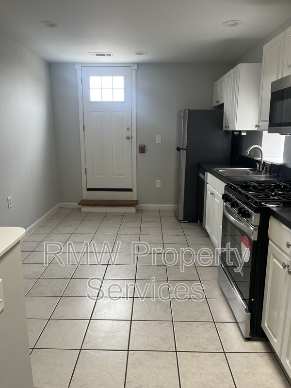 Primary Photo - 1410 W Ritner St