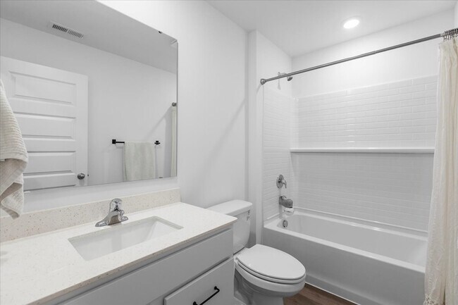 Building Photo - 271 Charlestowne Lakes Dr