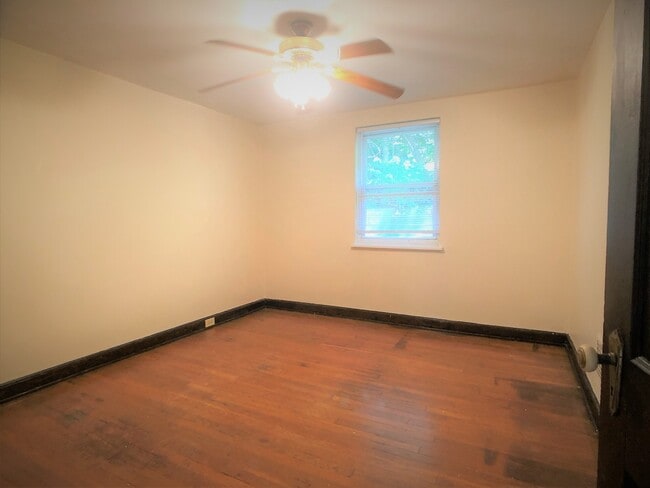 Building Photo - 1851 Capital Ave