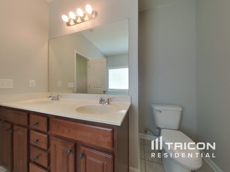 Building Photo - 56 Chimney Springs Dr SW