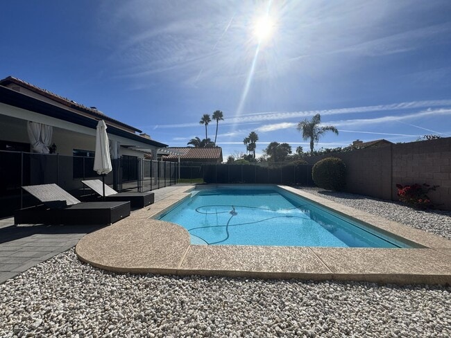 Building Photo - BEAUTIFUL 3 BEDROOM 3 BATH CORNER LOT WITH POOL AND LARGE BACKYARD NORTH SCOTTSDALE