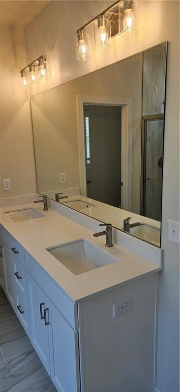 Building Photo - 5910 SW Coywolf St