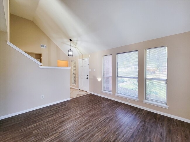 Building Photo - 4626 Jaymar Dr