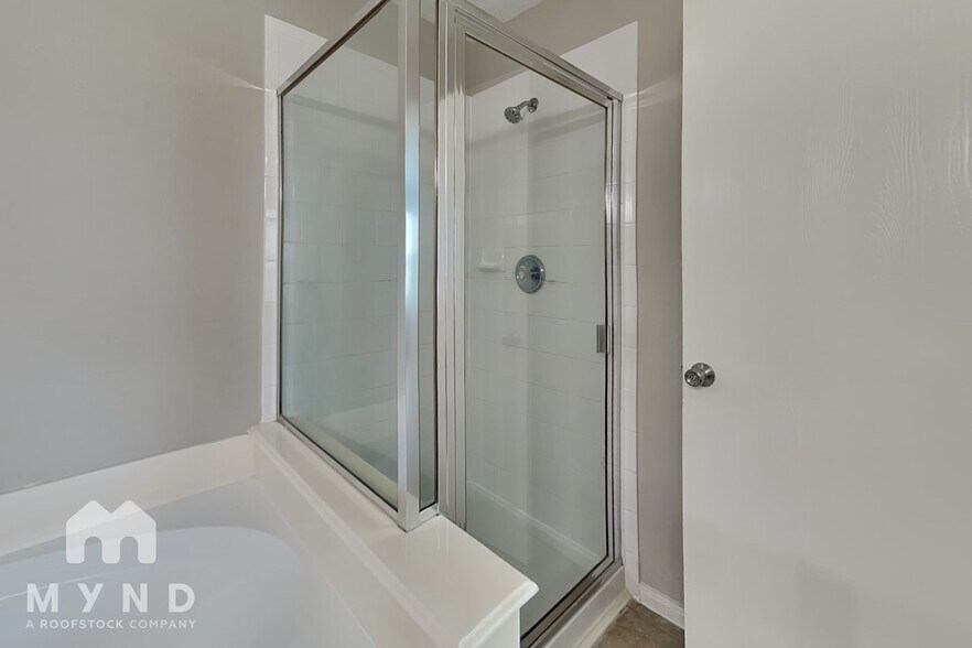 Building Photo - 7318 Rosebud Bend Dr