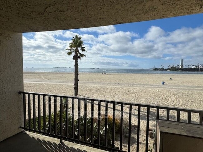 Building Photo - 1140 E Ocean Blvd