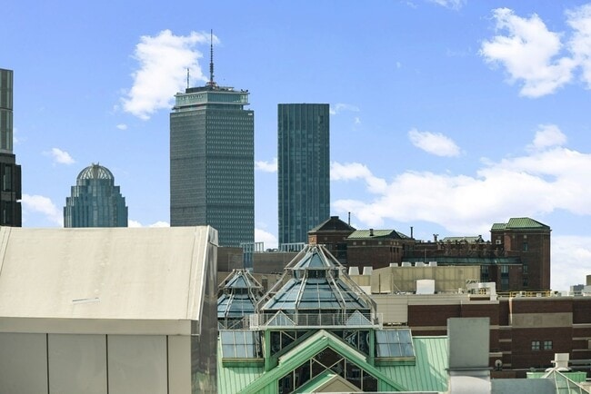 Building Photo - 1 Earhart St