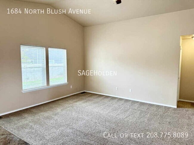 Building Photo - 1684 N Blush Ave