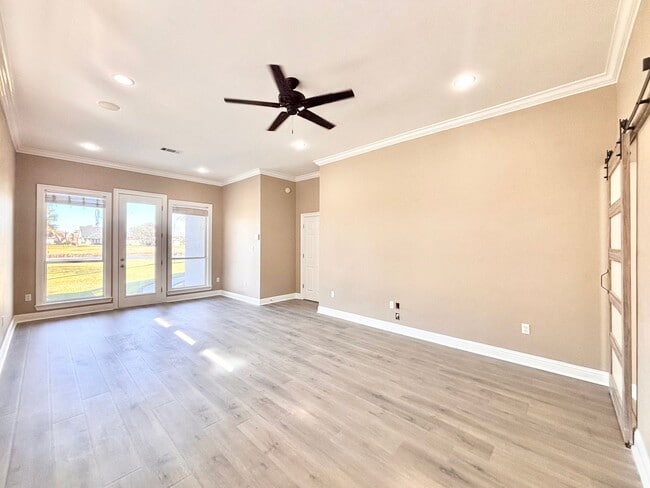 Building Photo - Stunning 5-Bedroom Home with Breathtaking Lake & Golf Course Views – Pelican Point Subdivision