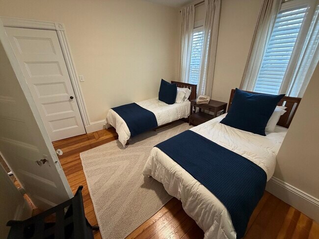 Building Photo - 99 Fayerweather St