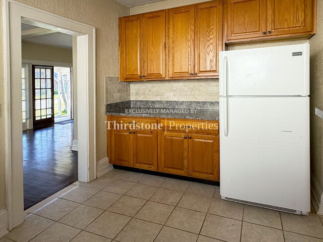 Building Photo - 4718 Ramona Blvd