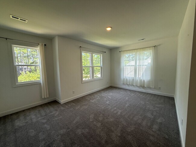 Building Photo - Gorgeous Executive Home in Anderson Creek ...