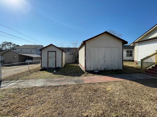 Building Photo - One-story home with front porch