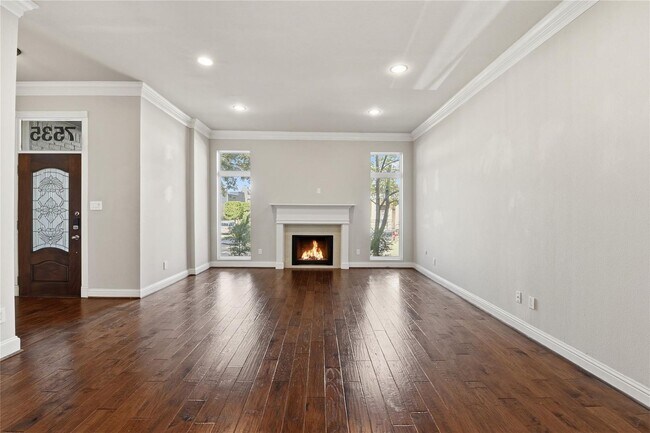 Building Photo - 7535 Olympia Dr