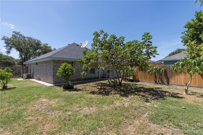 Building Photo - 1810 Post Oaks Rd