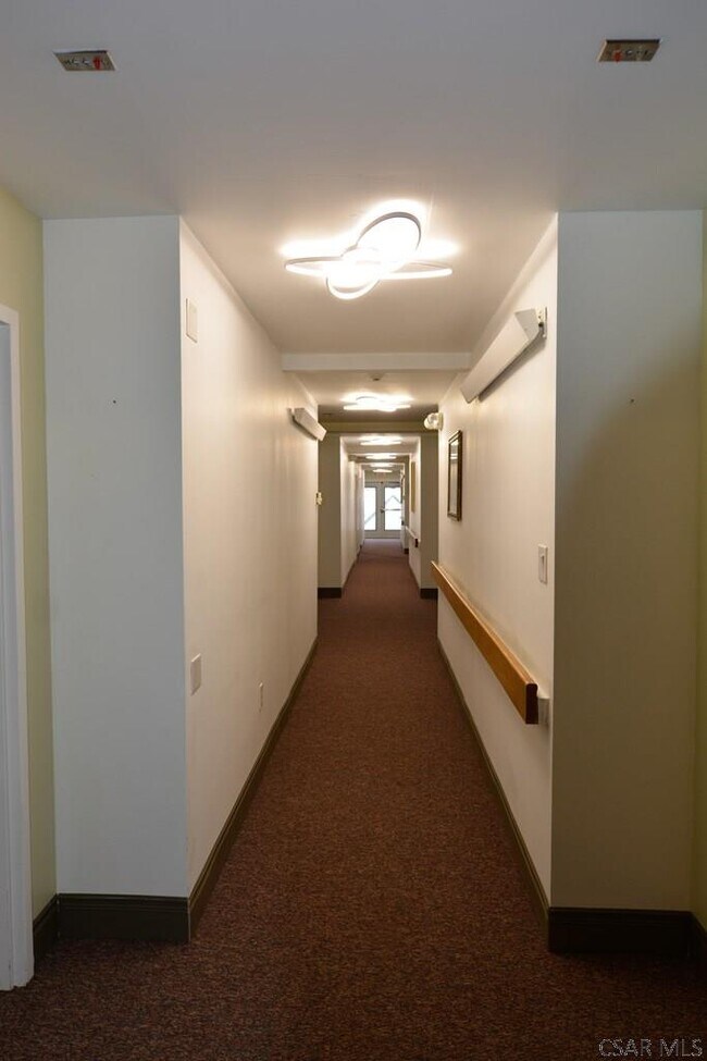 Building Photo - 13 1st St