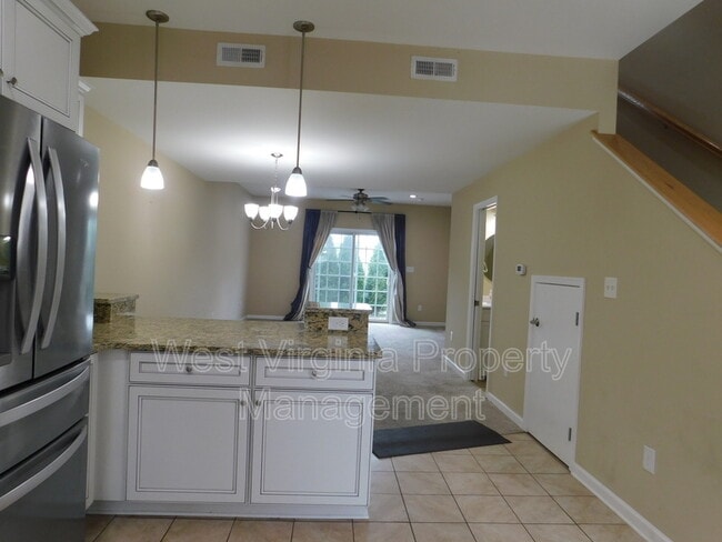 Building Photo - 198 Blackbird Village Cir