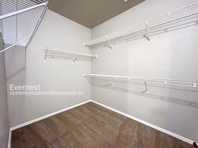Building Photo - 2525 Half Chaps Ct