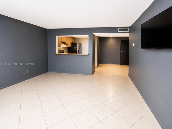 Building Photo - 4848 NW 24th Ct
