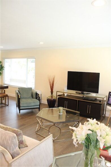 Building Photo - 761 W Country Hills Dr