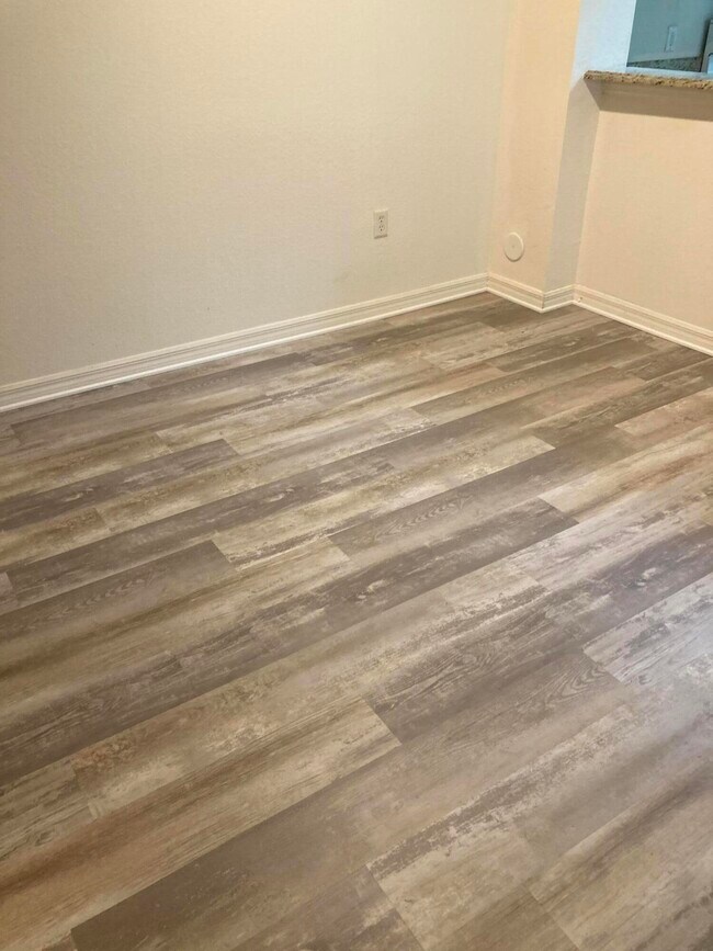 Building Photo - 3018 Alcazar Pl