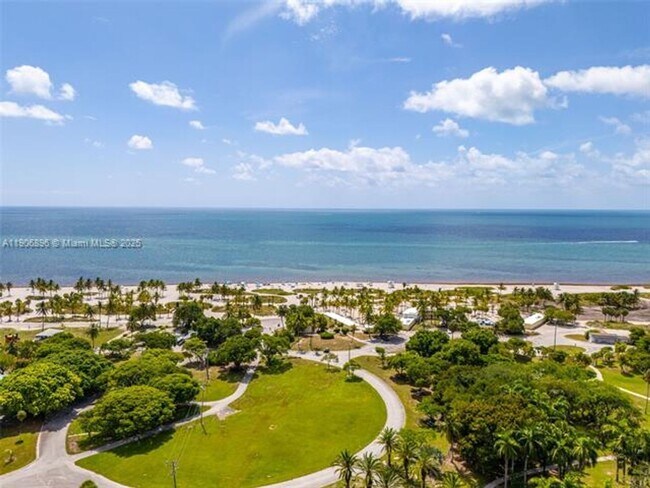 Building Photo - 155 Ocean Ln Dr