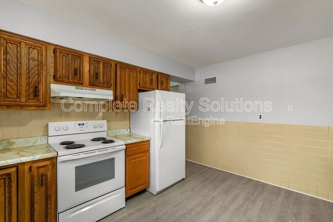 Building Photo - 8881 Darnell Pl