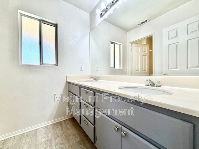 Building Photo - 28291 Tierra Vista Rd