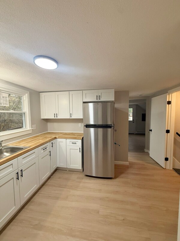 Building Photo - 378 Old Colony Rd