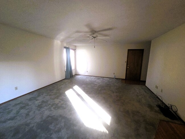 Building Photo - 2045 S Kentwood Ave