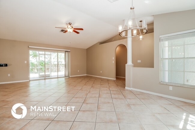 Building Photo - 3173 Parkhill Ave