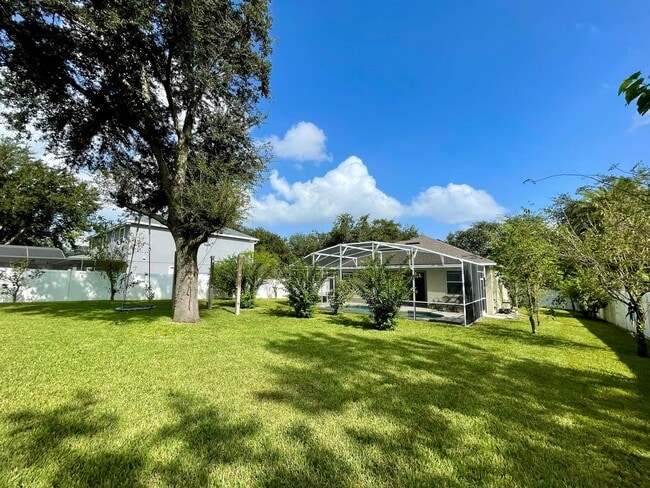 Building Photo - Gorgeous 3/2 Pool Home in Apopka's Parkside at Errol Estate!