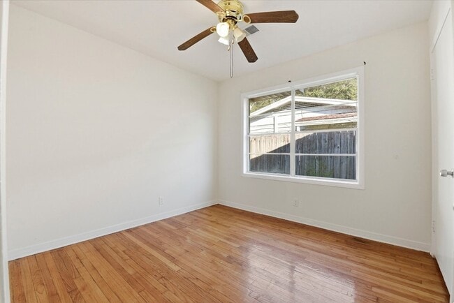 Building Photo - 7138 Mobud Dr