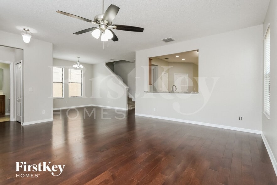 Building Photo - 292 Spruce Pine Rd