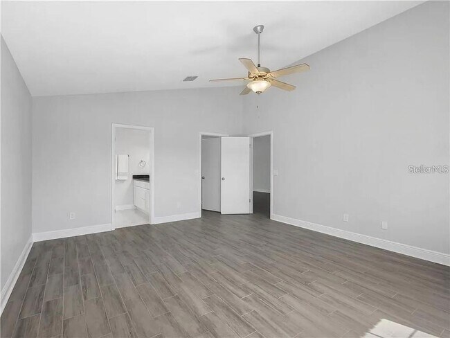 Building Photo - 1463 E Brookshire Ct