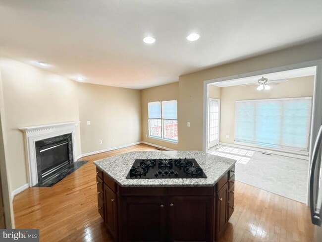 Building Photo - 4228 Lower Park Dr