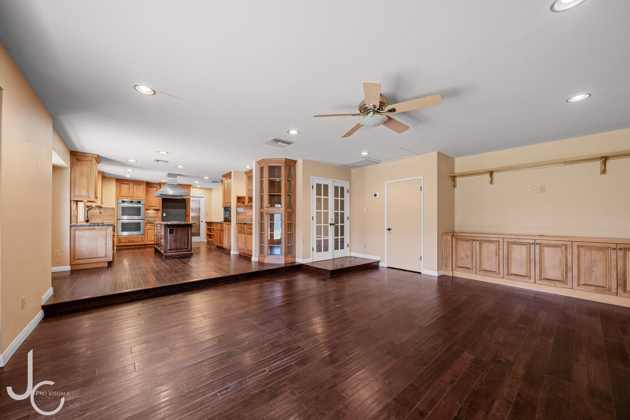 Building Photo - 12139 Cattle King Dr