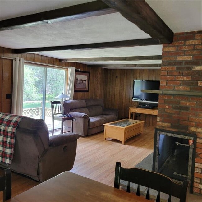 Building Photo - 301 Wolf Rock Rd