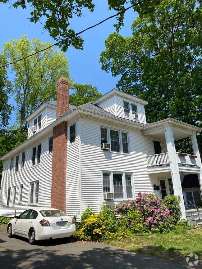 Building Photo - 142 Whitman Ave