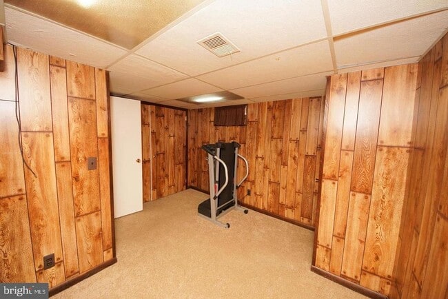 Building Photo - 39 Quail Run Dr