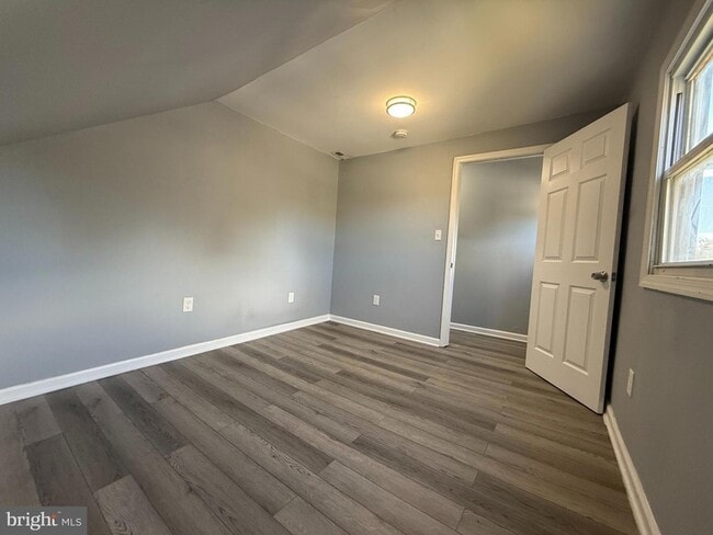 Building Photo - 37 Beaver Ave