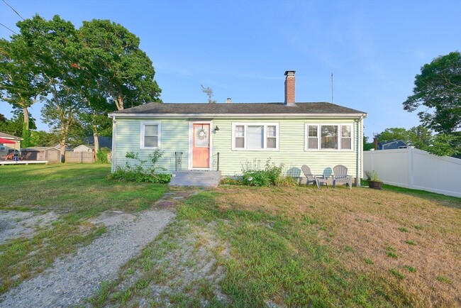 Building Photo - 22 Datewood St