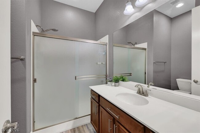 Building Photo - 9936 Wildhorse Cyn Ave