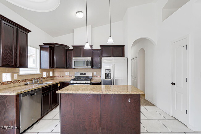 Building Photo - 14232 Charles Pollock Ave