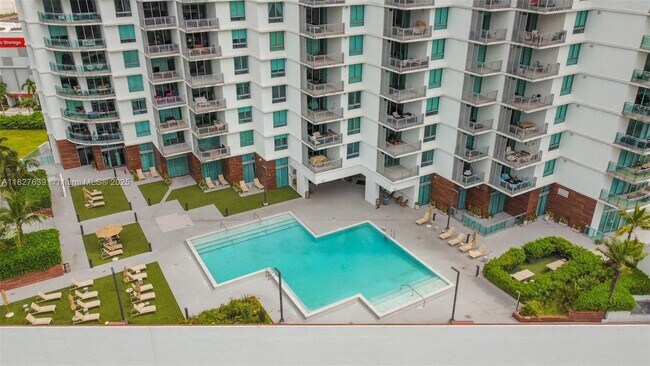 Building Photo - 350 S Miami Ave