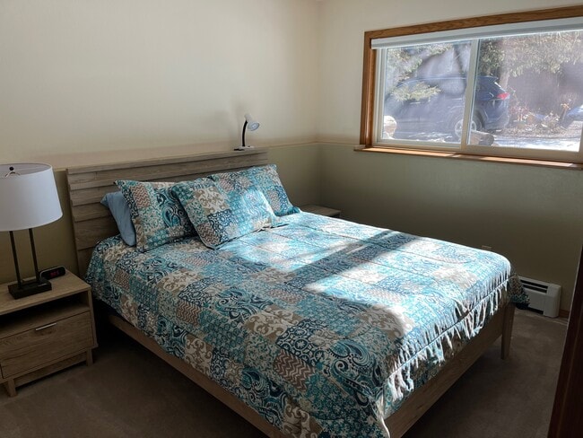 queen bedroom - 604B Little Chief Way