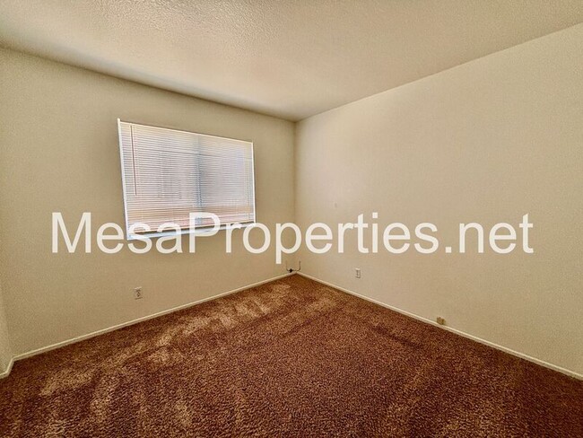 Building Photo - 16953 Sorrento Ln