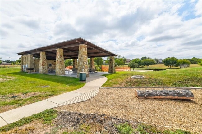 Building Photo - 104 Finley St