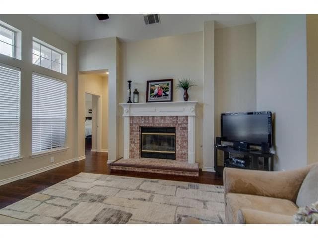 Building Photo - 10310 Mallory Dr