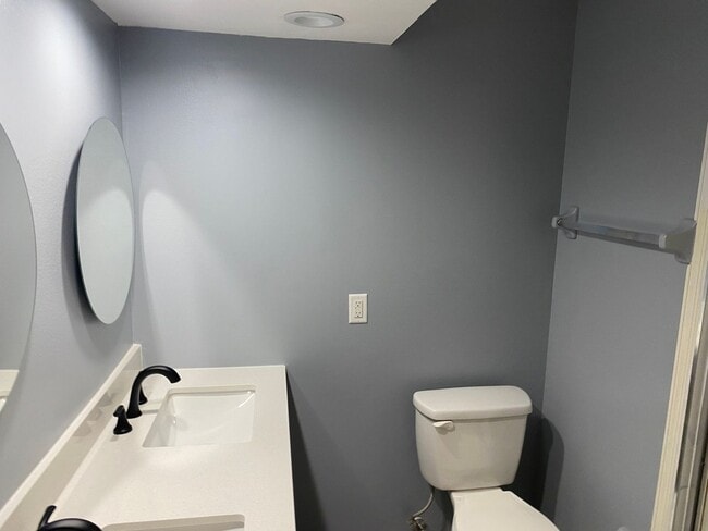 Building Photo - Charming 3BR House in Inverness