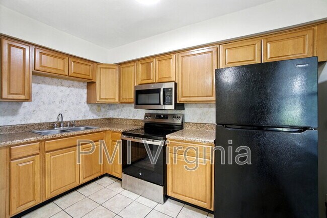 Building Photo - 9563 15th Bay St
